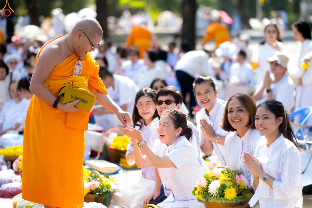 ภาพ No.279525:วันที่ 2 มกราคม พ.ศ.2569 พิธีต้อนรับพระธรรมยาตรา ครั้งที่ 1 ณ วัดพระธรรมกาย (วิหารหลวงปู่ - พระมหาธรรมกายเจดีย์)