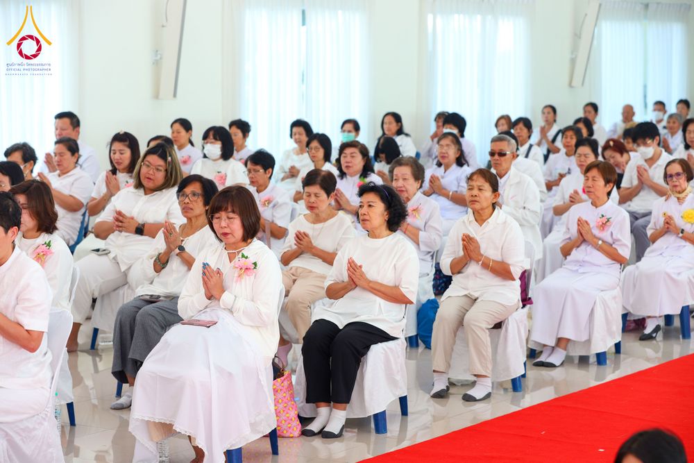 ภาพ No.291147:วันพุธที่ 7 มกราคม พ.ศ. 2569  พิธีบรรจุพระบรมสารีริกธาตุภายในพระเกตุองค์พระประธาน สมโภชพระประธาน พระธรรมกาย พิธีทอดผ้าป่า บุญแสงสว่าง ติดตั้งโซล่าเซล ณ ศูนย์ปฏิบัติธรรมพระมงคลเทพมุนี อ.สองพี่น้อง จ.สุพรรณบุรี