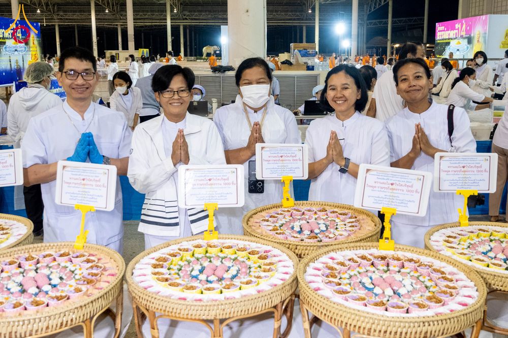 ภาพ No.305489:วันที่ 29 มกราคม พ.ศ. 2569 พิธีถวายภัตตาหารเป็นสังฆทาน แด่พระธรรมยาตรา ณ วัดพระธรรมกาย  จังหวัดปทุมธานี ในโครงการธรรมยาตรา กตัญญูบูชา มหาปูชนียาจารย์ พระมงคลเทพมุนี(สด จนฺทสโร) พระผู้ปราบมาร อนุสรณ์สถาน 7 แห่ง ปีที่ 14