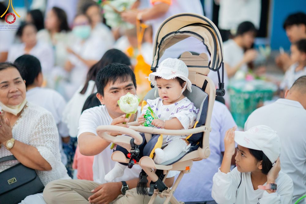 ภาพ No.311173:วันเสาร์ที่ 28 กุมภาพันธ์ พ.ศ. 2569 พิธีตักบาตรพระมหากุศล 11,250 รูป เฉลิมฉลอง 1,250 ปีศรีธรรมราชเจดีย์ สู่มรดกโลก ณ ถนนราชดำเนิน บริเวณหน้าวัดพระมหาธาตุวรมหาวิหาร อ.เมือง จ.นครศรีธรรมราช