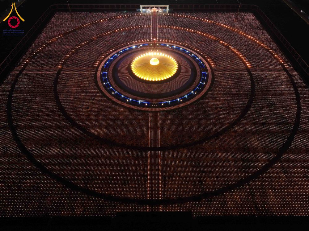 ภาพ No.312413:วันอังคารที่ 3 มีนาคม พ.ศ.2569 พิธีเวียนประทักษิณและจุดมาฆประทีป (ภาพชุดที่ 2) ณ ลานธรรมพระมหาธรรมกายเจดีย์ วัดพระธรรมกาย