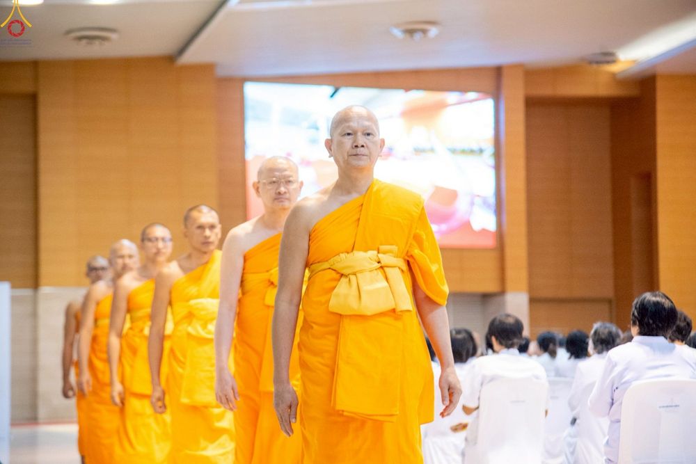 ภาพ No.251739:วันที่ 10 ตุลาคม พ.ศ. 2568 พิธีทอดผ้าป่าสมทบกฐินวัดพระธรรมกาย และสมทบกฐิน 30,000 กว่าวัดทั่วประเทศ ครั้งที่ 3 ณ สภาธรรมกายสากล วัดพระธรรมกาย