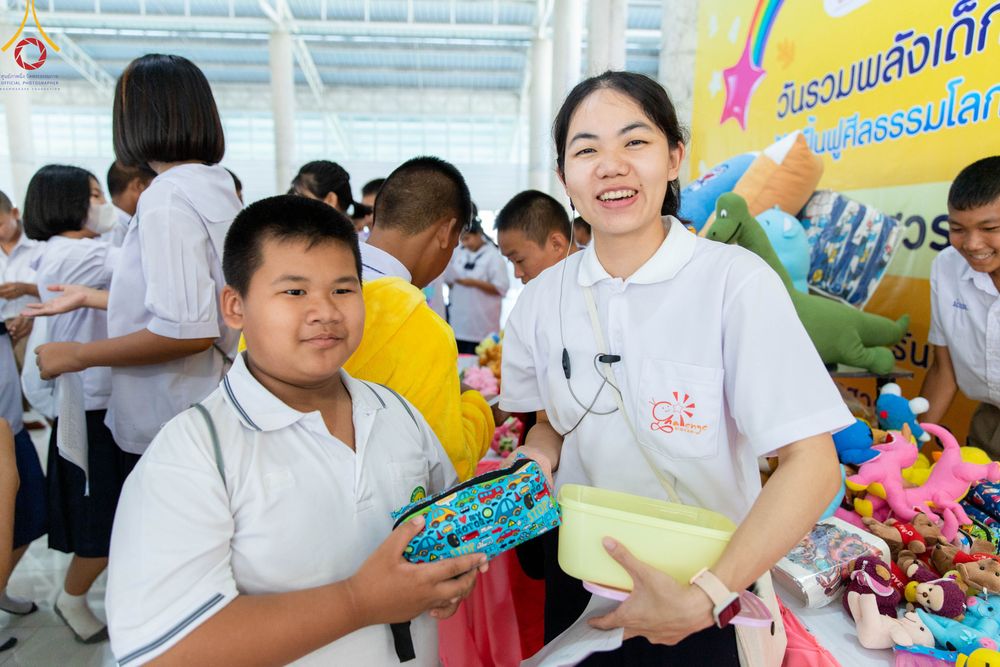 ภาพ No.105598:วันรวมพลังเด็กดี V-Star  ผู้นำฟื้นฟูศีลธรรมโลก นครสวรรค์ พิจิตร ณ ธุดงคสถานนครสวรรค์ วันที่ 19 ธันวาคม พ.ศ.2566