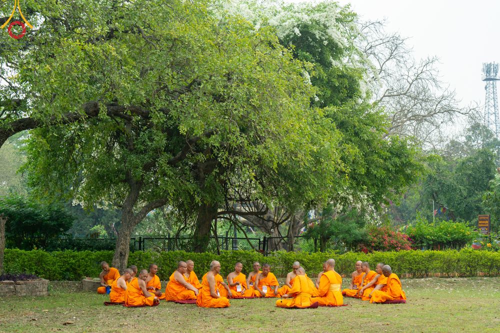 ภาพ No.314658:วันที่ 20 มีนาคม พ.ศ. 2569 พระอาจารย์ แนะนำการปฏิบัติธรรมให้แก่สามเณร  โครงการบรรพชาสามเณร 500 รูป เนปาล ณ วิหารมายาเทวี ประเทศเนปาล