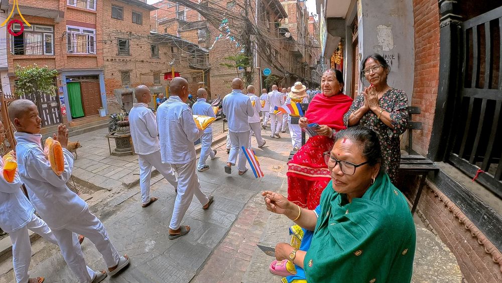 ภาพ No.313522:วันพฤหัสบดีที่ 12 มีนาคม พ.ศ. 2569 ขบวนแห่นาคธรรมทายาทในโครงการบรรพชาสามเณร 500 รูป  จาก นาคบาฮาล (Nagbahal) สู่จัตุรัสปาทัน (Patan Durbar Square) ประเทศเนปาล