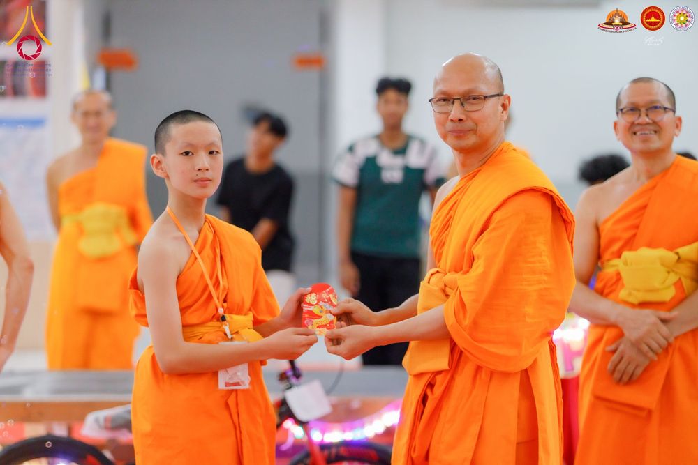 ภาพ No.280029:วันที่ 31 ธันวาคม พ.ศ. 2568 พิธีปิดโครงการอบรมสามเณรอินโดนีเซีย