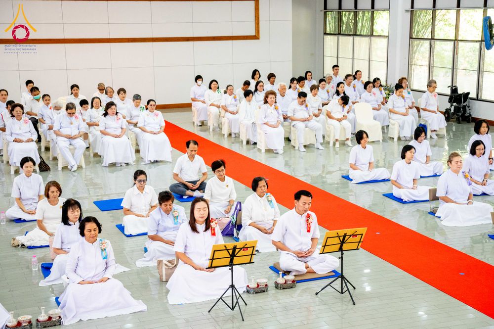 ภาพ No.278437:วันพุธที่ 10 ธันวาคม พ.ศ.2568  พิธีทอดผ้าป่าเพื่อสนับสนุนโครงการตักบาตรพระ 10,000 รูป เมืองกาญจนบุรี ณ อาคารปลูกศรัทธา วัดพระธรรมกาย