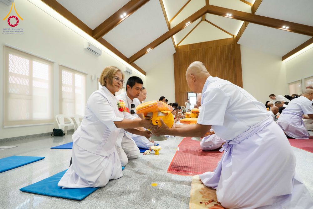 ภาพ No.341296:วันอาทิตย์ที่ 26 กรกฎาคม พ.ศ. 2569 ​โครงการอุปสมบทหมู่บูชาธรรมมหาปูชนียาจารย์ รุ่นที่ ๑ วัดกลางธนรินทร์ ต.บ้านแป้ง อ.พรหมบุรี จ.สิงห์บุรี