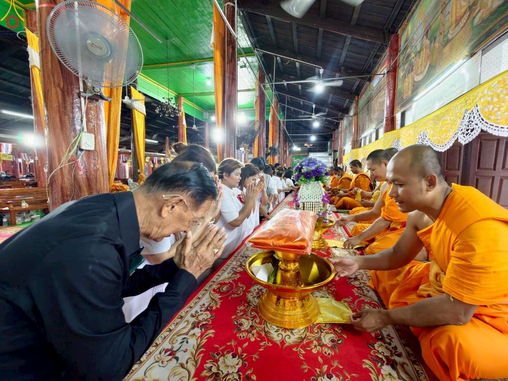 ภาพ No.278177:วันที่ 1 พฤศจิกายน พ.ศ. 2568 พิธีทอดกฐินสามัคคีทั่วไทย ณ วัดไทรย์ ต.ป่างิ้ว จ.อ่างทอง โดยคณะศิษยานุศิษย์ บูชาธรรม 81 ปี หลวงพ่อธัมมชโย