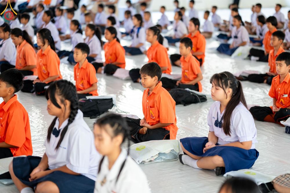 ภาพ No.103754:วันรวมพลังเด็กดี V-Star ผู้นำฟื้นฟูศีลธรรมโลก "รักษ์บวร รักษ์ศีล ๕ จังหวัดปทุมธานี" ปีที่ 5 ปีการศึกษา 2566 ณ วัดสายสุวพรรณ จ.ปทุมธานี วันศุกร์ที่ 22 ธันวาคม พ.ศ. 2566
