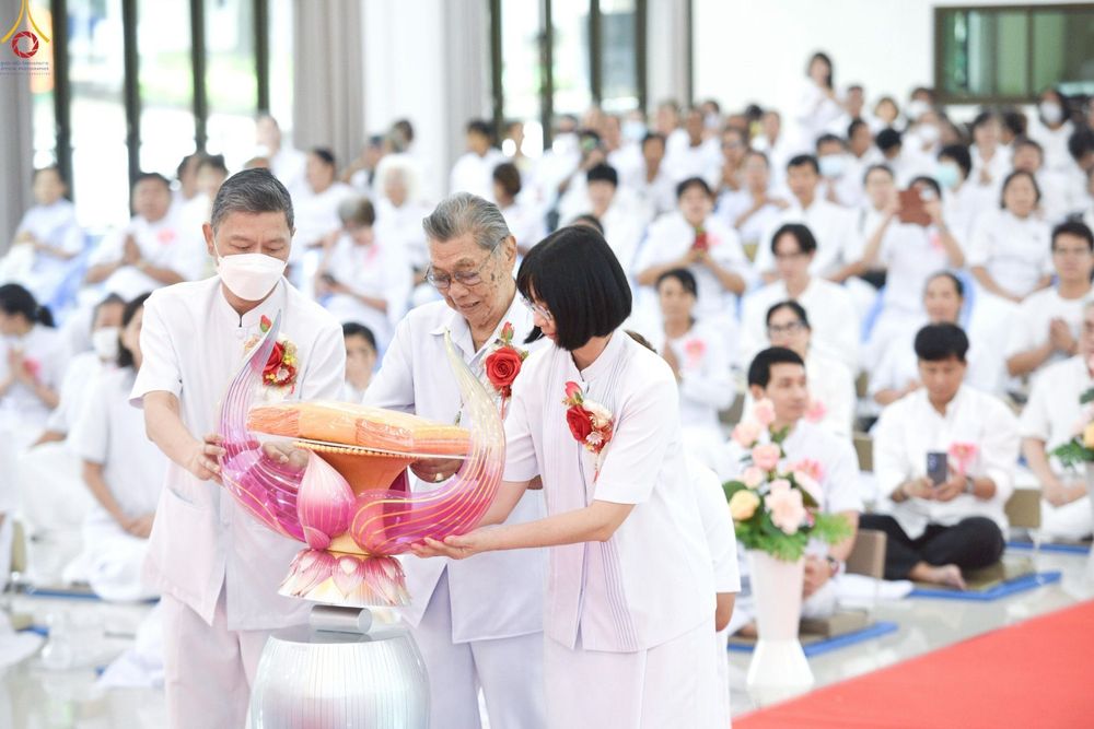 ภาพ No.246823:วันอาทิตย์ที่ 14 กันยายน พ.ศ. 2568 พิธีทอดผ้าป่า ซื้อดิน ปรับพื้นที่ลานธรรม  และพิธีกลั่นแผ่นดิน โปรยทราย สถาปนาองค์พระเจดีย์ เพื่อสร้างสันติภาพโลก  ณ ศูนย์ปฏิบัติธรรมสระบุรี อ.พระพุทธบาท จ.สระบุรี