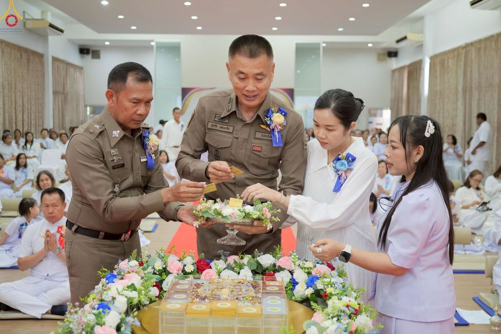 ภาพ No.270437:วันอาทิตย์ที่ 19 ตุลาคม พ.ศ. 2568 พิธีทอดกฐินสามัคคี , พิธีสมโภชพระประธาน อัญเชิญพระบรมสารีริกธาตุบรรจุ ในเกศและประดิษฐานจักรแก้ว ในแผ่นฌานองค์พระประธาน ณ ศูนย์ปฏิบัติธรรมเขาคิชฌกูฏ จ.จันทบุรี