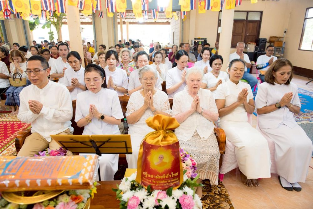 ภาพ No.262806:วันที่ 19 ตุลาคม พ.ศ. 2568 พิธีทอดกฐินสามัคคีทั่วไทย 30,000 วัด โดยคณะศิษยานุศิษย์ บูชาธรรม 81 ปี หลวงพ่อธัมมชโย ณ วัดนาหนอง ต.นาหูกวาง อ.ทับสะแก จ.ประจวบคีรีขันธ์