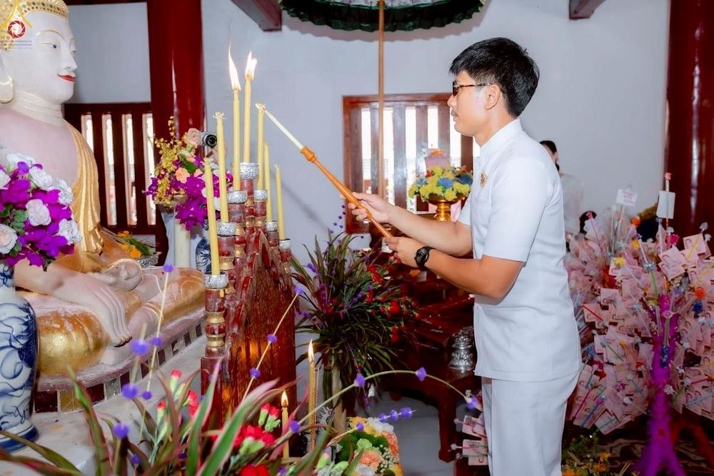 ภาพ No.253756:วันที่ 12 ตุลาคม พ.ศ. 2568 พิธีทอดกฐินสามัคคีทั่วไทย 30,000 วัด โดยคณะศิษยานุศิษย์ บูชาธรรม 81 ปี หลวงพ่อธัมมชโย ณ วัดดอยคำ ตำบลทากาศ  อำเภอแม่ทา จังหวัดลำพูน