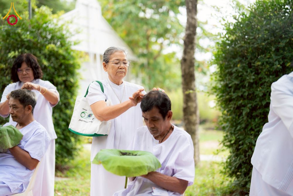 ภาพ No.278212:วันศุกร์ที่ 5 ธันวาคม พ.ศ. 2568 (วันพ่อแห่งชาติ) พิธีบรรพชาอุปสมบทหมู่ธรรมทายาท จำนวน 16 รูป โครงการบรรพชาอุปสมบทหมู่ รุ่นบูชาธรรมมหาปูชนียาจารย์ ประจำปี 2568  ณ ศูนย์ปฏิบัติธรรมและอบรมเยาวชนพระนครศรีอยุธยา จ.พระนครศรีอยุธยา