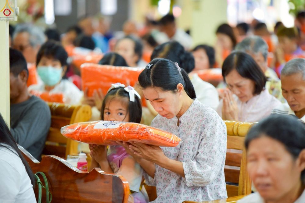 ภาพ No.251980:วันที่ 11 ตุลาคม พ.ศ. 2568 พิธีทอดกฐินสามัคคีทั่วไทย 30,000 วัด โดยคณะศิษยานุศิษย์ บูชาธรรม 81 ปี หลวงพ่อธัมมชโย ณ วัดหนองเสือ ต.หนองดินแดง อ.เมือง จ.นครปฐม