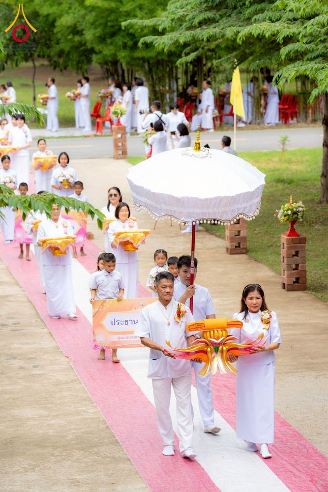 ภาพ No.255000:วันที่ 15 ตุลาคม พ.ศ. 2568 พิธีทอดกฐินสามัคคีประจำปี 2568 บูชาธรรม 81 ปี หลวงพ่อธัมมชโย ณ ศูนย์อบรมเยาวชนกาญจนบุรี