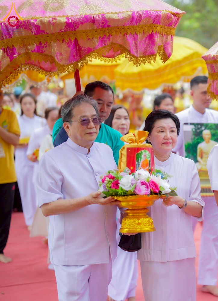 ภาพ No.274080:วันที่ 23 พฤศจิกายน พ.ศ. 2568 ประธานมูลนิธิธรรมกาย ถวายปัจจัยสมทบกฐินแด่ วัดเทียนเวียนเฟื้อกเซิน ศูนย์วิปัสสนาที่มีชื่อเสียง มากกว่า 50 ปีในเวียดนาม