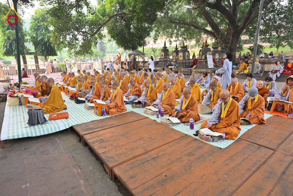 ภาพ No.179766:พิธีทอดกฐินสมทบ ณ วัดพุทธรัตน ทอดกฐินใต้ต้นพระศรีมหาโพธิ์ เมืองพุทธคยา ประเทศอินเดีย วันที่ 12 พฤศจิกายน พ.ศ. 2567