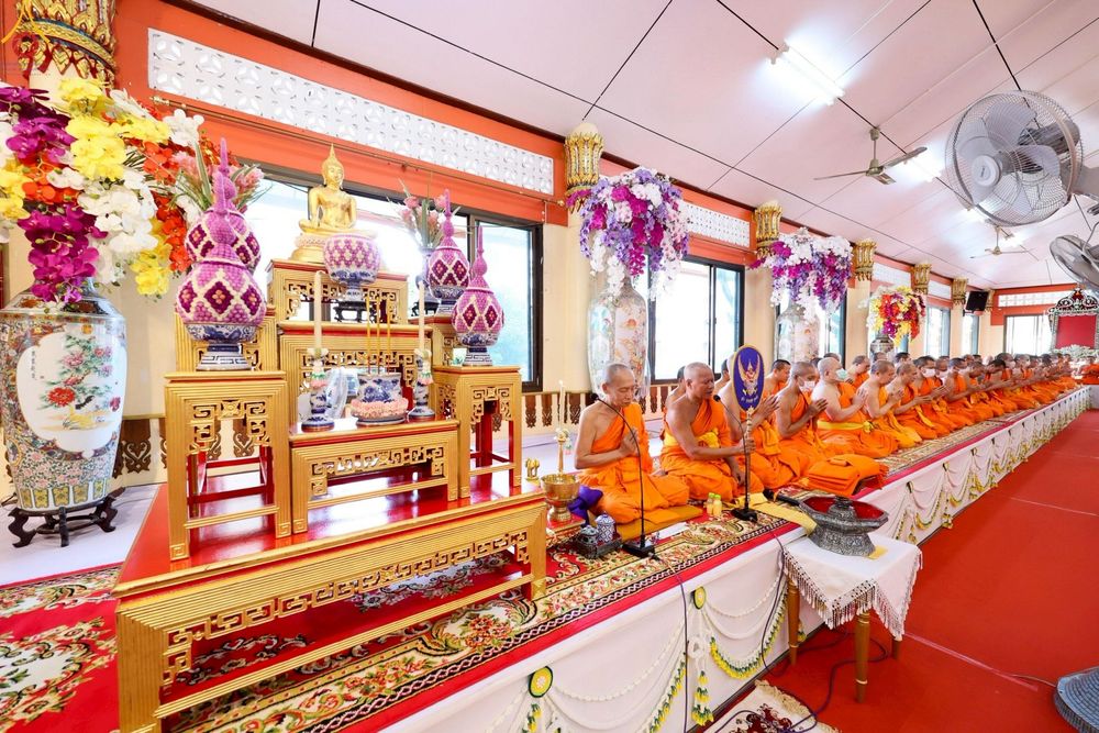 ภาพ No.263232:วันที่ 23 ตุลาคม พ.ศ. 2568 พิธีทอดกฐินสามัคคีทั่วไทย 30,000 วัด โดยคณะศิษยานุศิษย์ บูชาธรรม 81 ปี หลวงพ่อธัมมชโย ณ วัดพรหมวงศาราม เขตดินแดง กรุงเทพมหานคร