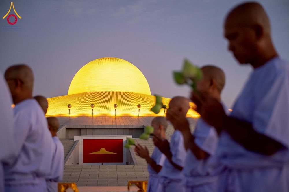 ภาพ No.276578:วันเสาร์ที่ 6 ธันวาคม  พ.ศ. 2568 พิธีเวียนประทักษิณและพิธีวันทาเจดีย์ โครงการอุปสมบทบูชาธรรมมหาปูชนียาจารย์ ประจำปี พ.ศ.2568 โครงการบวชพระนานาชาติ AEC และ WAB รุ่น CEO (นักบริหาร) รุ่นที่ 5 ณ มหาธรรมกายเจดีย์ วัดพระธรรมกาย