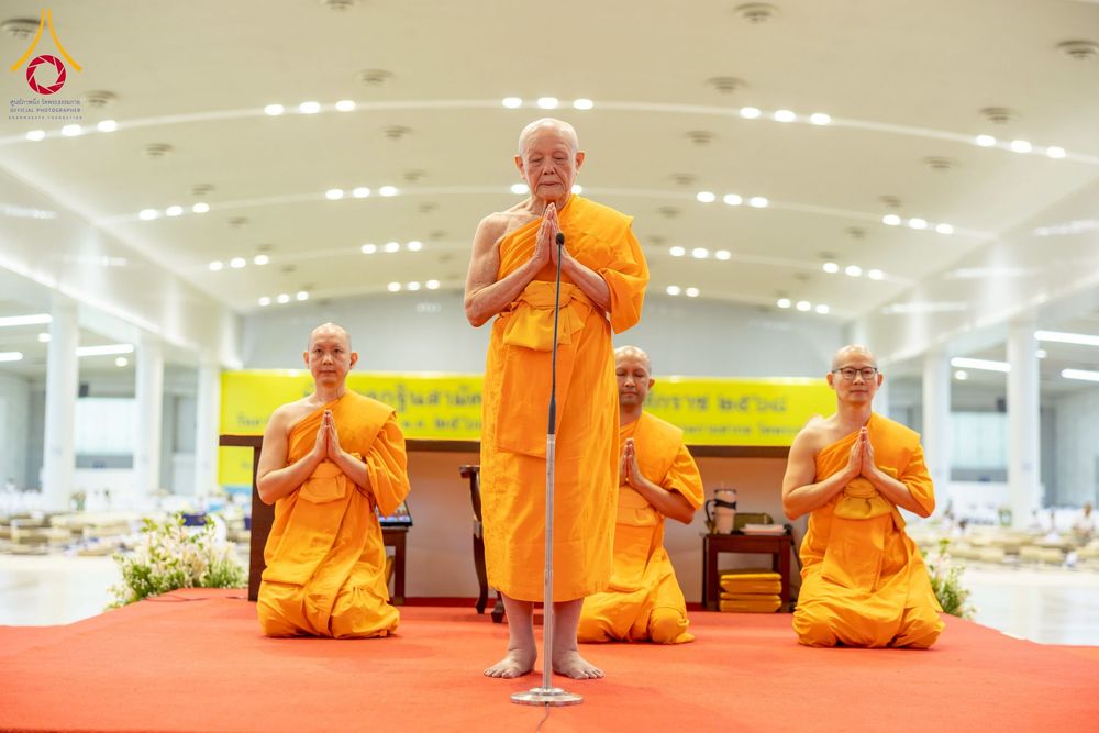 ภาพ No.264496:วันอาทิตย์ที่ 2 พฤศจิกายน พ.ศ. 2568 พิธีทอดกฐินสามัคคี ณ สภาธรรมกายสากล วัดพระธรรมกาย