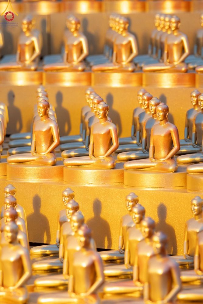 ภาพ No.279203:พิธีจุดวิสาขประทีป พิธีเวียนประทักษิณ ในวันวิสาขบูชา พุธที่ 22 พฤษภาคม พ.ศ. 2567 ( วันพระขึ้น 15 ค่ำ เดือน 6 ) ณ ลานธรรม พระมหาธรรมกายเจดีย์ วัดพระธรรมกาย จ.ปทุมธานี