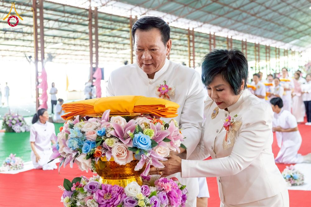 ภาพ No.250253:วันอังคารที่ 7 ตุลาคม พ.ศ. 2568 พิธีทอดผ้าป่าเพื่อสร้าง "ลานอเนกประสงค์พญานาค 4 ตระกูล" ณ พุทธอุทยานนานาชาติ อ.โพนพิสัย จ.หนองคาย