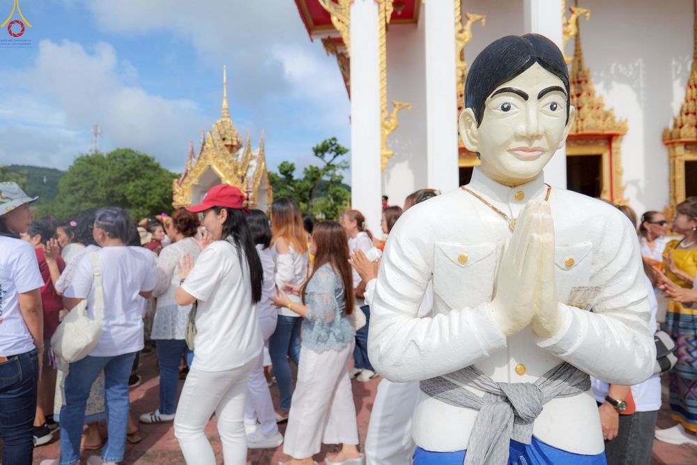 ภาพ No.260360:วันที่ 19 ตุลาคม พ.ศ. 2568 พิธีทอดกฐินสามัคคีทั่วไทย 30,000 วัด โดยคณะศิษยานุศิษย์ บูชาธรรม 81 ปี หลวงพ่อธัมมชโย ณ วัดไชยธาราราม ต.ฉลอง อ.เมืองภูเก็ต จ.ภูเก็ต