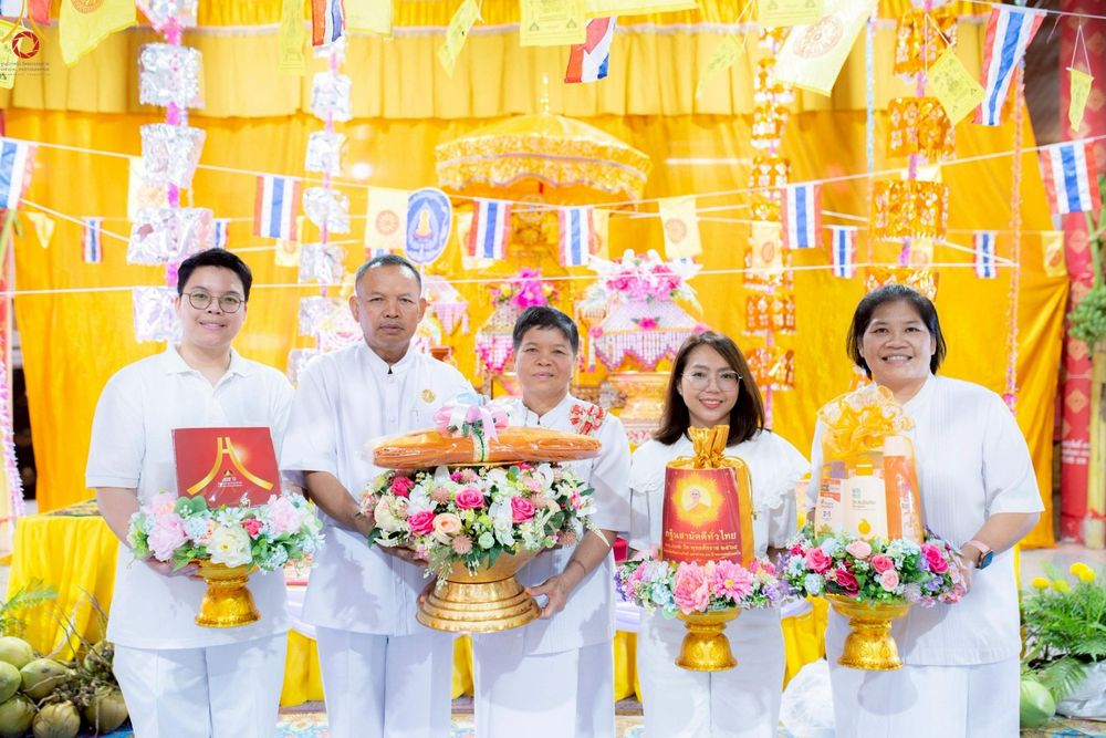 ภาพ No.262204:วันที่ 24 ตุลาคม พ.ศ. 2568 พิธีทอดกฐินสามัคคีทั่วไทย 30,000 วัด โดยคณะศิษยานุศิษย์ บูชาธรรม 81 ปี หลวงพ่อธัมมชโย ณ วัดดงรัง อ.ด่านช้าง จ.สุพรรรณบุรี