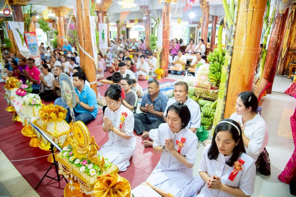 ภาพ No.269367:วันที่ 25 ตุลาคม พ.ศ. 2568 พิธีทอดกฐินสามัคคีทั่วไทย ณ วัดอัมพุมัญยาราม (ห้วยใหญ่)  อ.สระโบสถ์ จ.ลพบุรี โดยคณะศิษยานุศิษย์ บูชาธรรม 81 ปี หลวงพ่อธัมมชโย