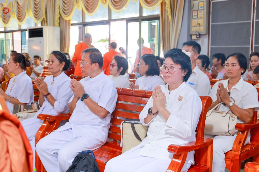 ภาพ No.260122:วันที่ 19 ตุลาคม พ.ศ. 2568 พิธีทอดกฐินสามัคคีทั่วไทย 30,000 วัด โดยคณะศิษยานุศิษย์ บูชาธรรม 81 ปี หลวงพ่อธัมมชโย วัดบัวโรย อ.บางเสาธง จ.สมุทรปราการ