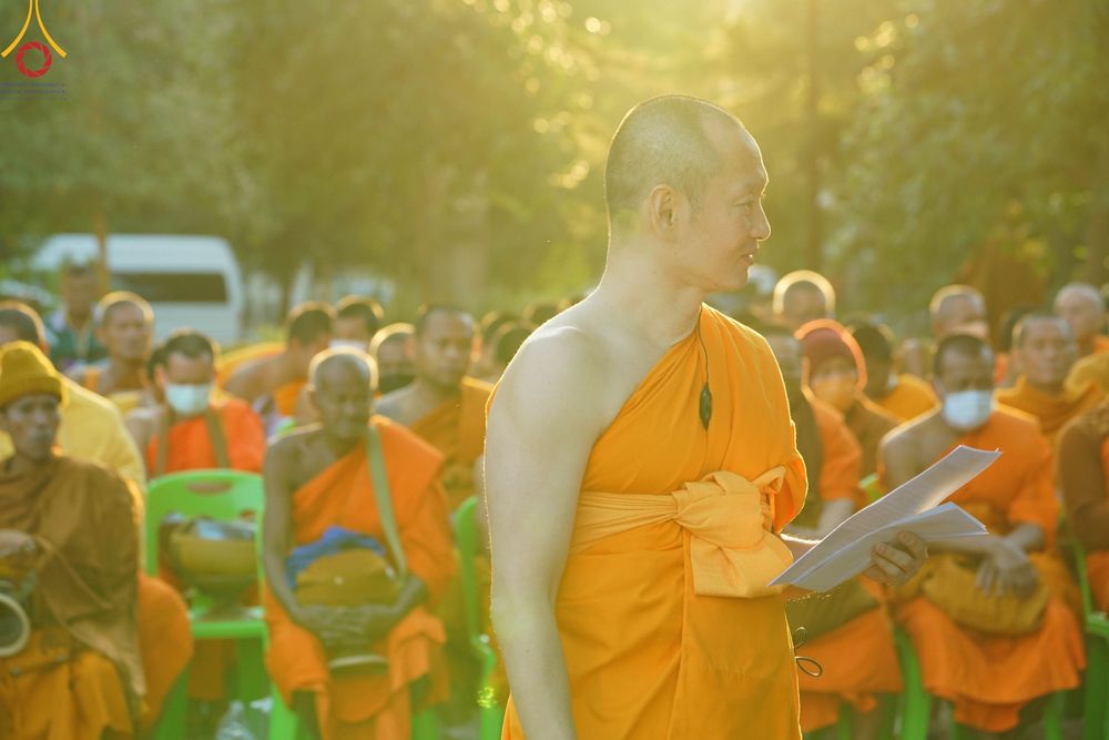ภาพ No.103809:พิธีตักบาตรพระ 1,000 รูป ครั้งที่ 7 ถวายเป็นพุทธบูชา เพื่อช่วยเหลือคณะสงฆ์ 323 วัด 4 จังหวัดชายแดนภาคใต้ และถวายแด่คณะสงฆ์จังหวัดพิษณุโลก ณ ลานธรรมธุดงคสถานพิษณุโลก อ.วังทอง จ.พิษณุโลก วันที่ 24 ธันวาคม พ.ศ. 2566
