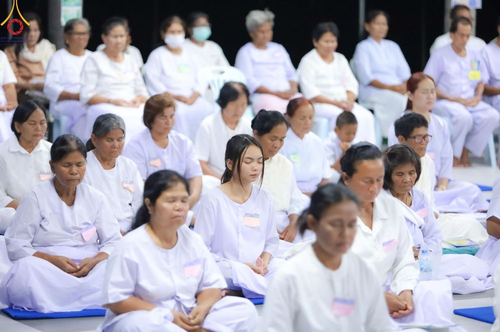 ภาพ No.158242:โครงการอบรมอุบาสก อุบาสิกาแก้ว  ตัวแทนทอดกฐิน 30,000 วัด ทั่วไทย บูชาธรรม 80 ปี หลวงพ่อธัมมชโย ระหว่างวันที่ 20-22 กันยายน พ.ศ. 2567 ณ จังหวัดบุรีรัมย์ รุ่นที่ 3