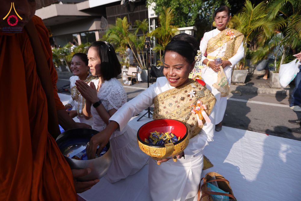 ภาพ No.312927:วันอาทิตย์ที่ 8 มีนาคม พ.ศ.2569 ทำบุญเมืองนครราชสีมา 558 ปี ตักบาตรพระ 10,000 รูป (ภาพชุดที่ 2)