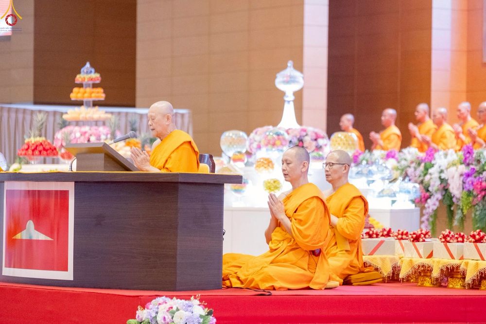 ภาพ No.244149:วันอาทิตย์ที่ 7 กันยายน พ.ศ. 2568 พิธีทอดผ้าป่าสมทบกฐินวัดพระธรรมกาย และสมทบกฐิน 30,000 วัดทั่วไทย ครั้งที่ 2 ณ ห้องแก้วสารพัดนึก 1 วัดพระธรรมกาย