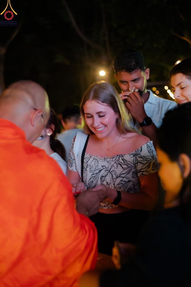 ภาพ No.156601:วัดพุทธบาหลีและวัดพระธรรมกาย จัดปฏิบัติธรรมนานาชาติ 1,151 คนจาก 78 ประเทศ ใน "วันสันติภาพสากล" ณ บาหลี อินโดนีเซีย วันเสาร์ที่ 21 กันยายน พ.ศ. 2567 เวลา 16.00-21.00 น. ณ พิพิธภัณฑ์ ARMA เมืองอูบุด จังหวัดบาหลี ประเทศอินโดนีเซีย