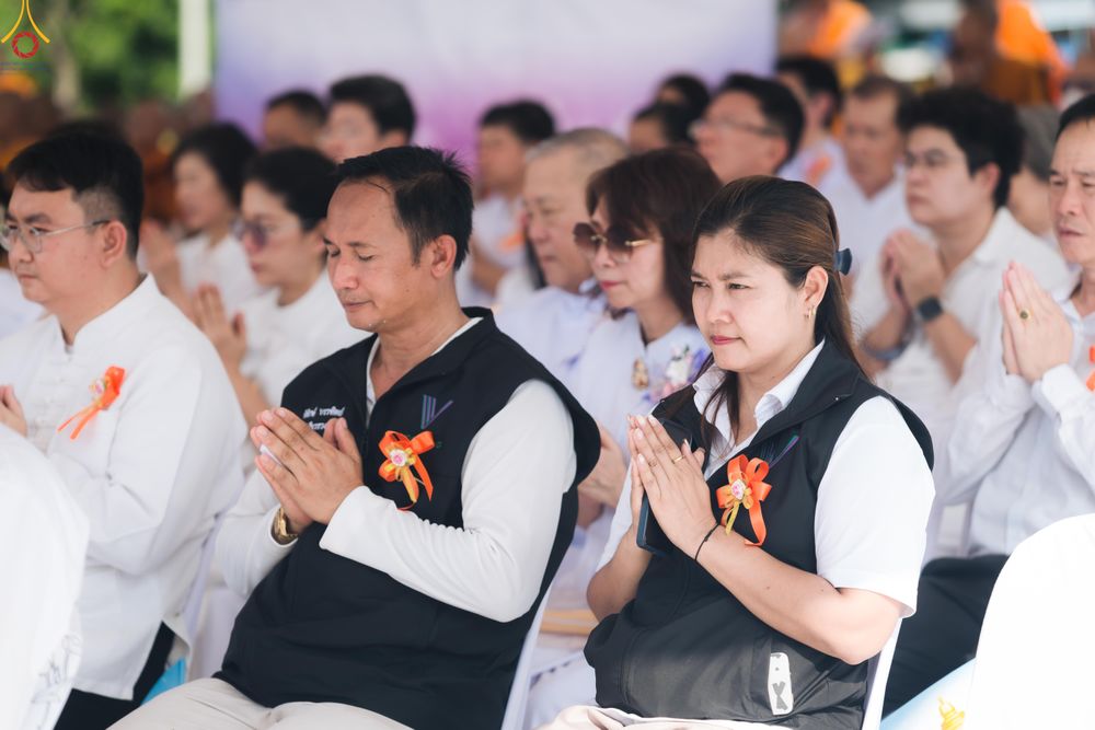 ภาพ No.331422:วันที่ 31 พฤษภาคม พ.ศ.2569 พิธีทอดผ้าป่าและตอกเสาเข็มมงคลต้นแรก องค์พระเจดีย์เพื่อสร้างสันติภาพโลก  ณ ธุดงคสถานพัฒนานิคม จังหวัดลพบุรี