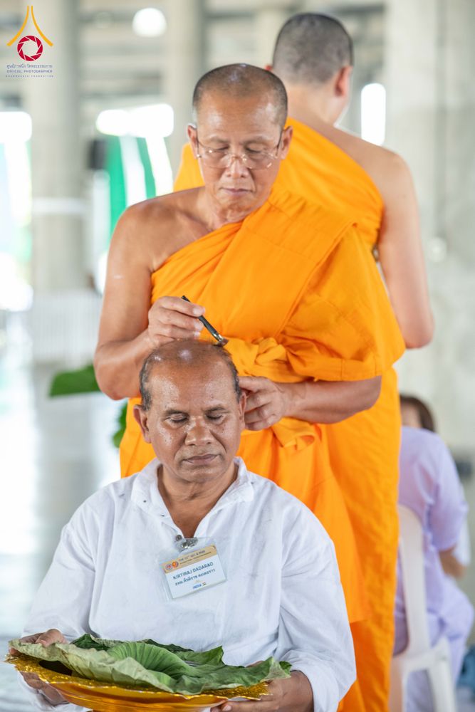 ภาพ No.339804:วันที่ 19 กรกฎาคม พ.ศ.2569 พิธีตัดปอยผม โครงการบวชพระนานาชาติ AEC และ WAB รุ่นที่ 10 THE AEC & INTERNATIONAL ORDINATION PROGRAM ณ มหารัตนวิหารคด 30 วัดพระธรรมกาย ปทุมธานี