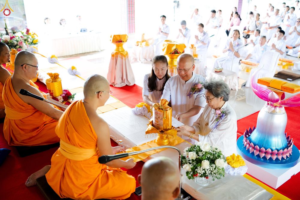 ภาพ No.335703:วันที่ 14 มิถุนายน พ.ศ.2569 พิธีทอดผ้าป่าแก้วภูเรือฉลองครบรอบ11ปี