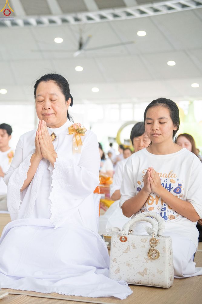 ภาพ No.348248:วันที่ 10 กันยายน พ.ศ.2569 พิธีสวดพระพุทธมนต์ และถวายภัตตาหารเป็นสังฆทาน เนื่องในวันครบ 26 ปี วันคล้ายละสังขาร คุณยายอาจารย์มหารัตนอุบาสิกาจันทร์ ขนนกยูง ณ หอฉันคุณยายอาจารย์ฯ วัดพระธรรมกาย