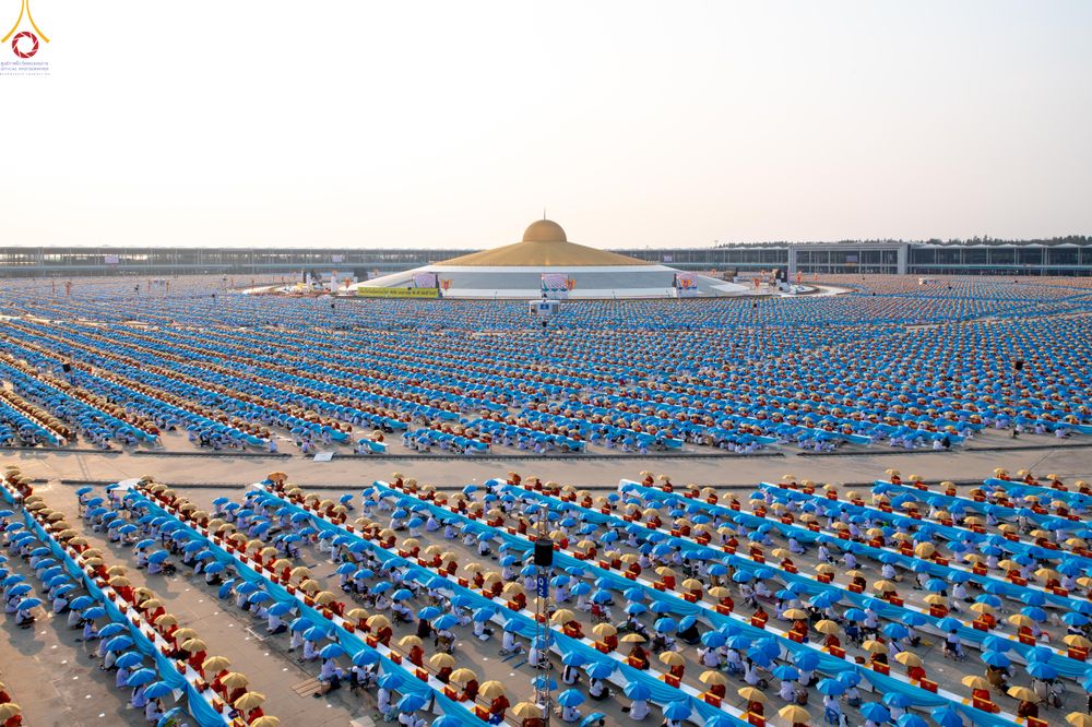 ภาพ No.323997:วันที่ 22 เมษายน พ.ศ.2569 (วันคุ้มครองโลก) พิธีถวายมหาสังฆทาน 40,000 กว่าวัดทั่วประเทศ ณ ลานธรรม พระมหาธรรมกายเจดีย์ วัดพระธรรมกาย