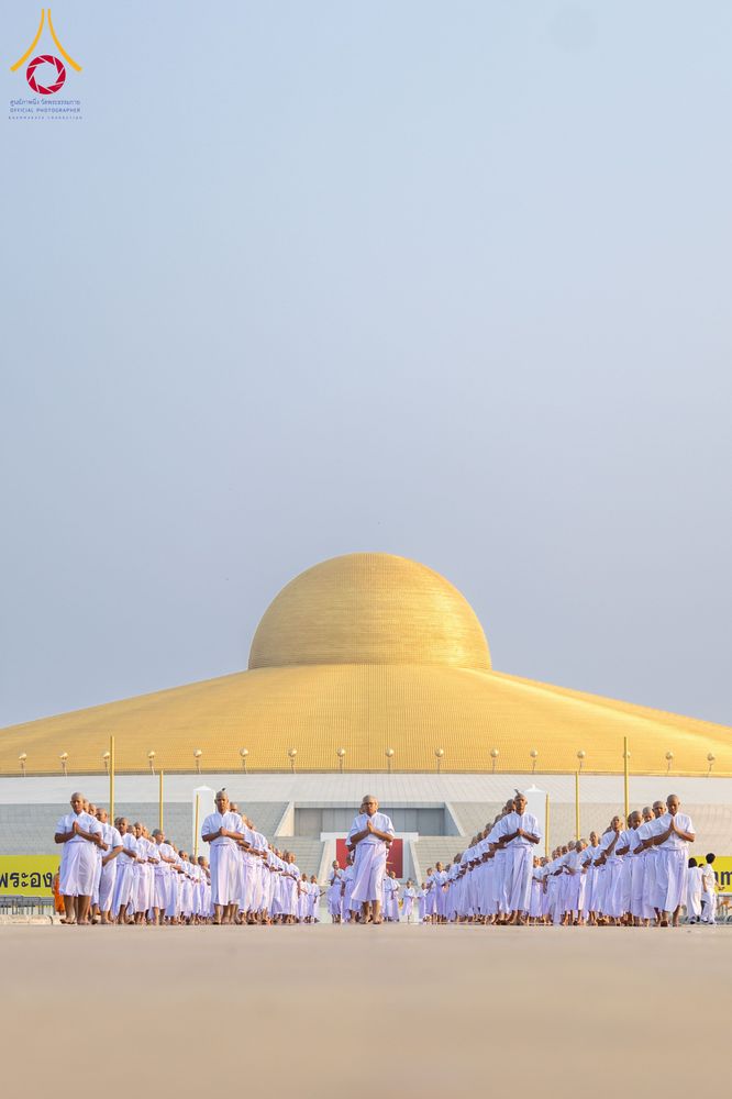 ภาพ No.319422:วันเสาร์ที่ 4 เมษายน พ.ศ.2569 พิธีขอขมา มอบผ้าไตร และถวายบาตรแด่นาคธรรมทายาท ในโครงการบรรพชาสามเณรฟื้นฟูพระพุทธศาสนาทั่วไทย โครงการหน่อแก้วเปรียญธรรม รุ่นที่ 14 โครงการสามเณรยุวธรรมทายาท รุ่นที่ 34 โครงการสามเณรมัชฌิมธรรมทายาท รุ่นที่ 30 ณ สภาธรรมกายสากล