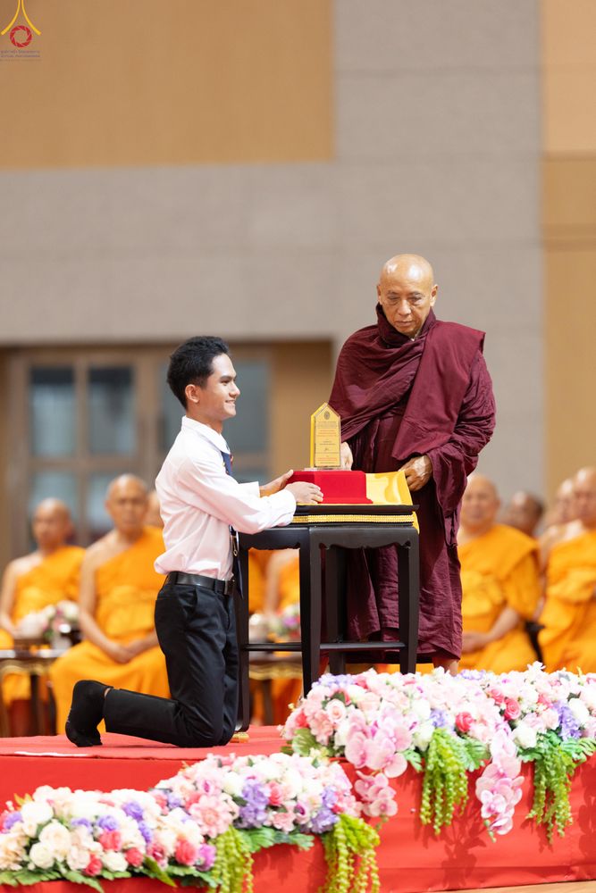 ภาพ No.311908:วันอังคารที่ 3 มีนาคม พ.ศ.2569 พิธีมอบโล่วัชรเกียรติยศ โครงการตอบปัญหาธรรมะทางก้าวหน้า ครั่งที่ 43, พิธีมอบโล่วัชรเกียรติยศ โครงการสอบตอบปัญหาศีลธรรม เพื่อสันติภาพโลก (World-Pec) ครั้งที่ 19 ณ สภาธรรมกายสากล วัดพระธรรมกาย