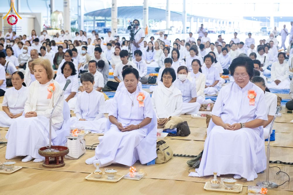 ภาพ No.279079:วันที่ 2 มกราคม พ.ศ.2569 พิธีถวายภัตตาหารเป็นสังฆทาน แด่พระธรรมยาตรา ณ วัดพระธรรมกาย ปทุมธานี ในโครงการธรรมยาตรา กตัญญูบูชา มหาปูชนียาจารย์ พระมงคลเทพมุนี(สด จนฺทสโร) พระผู้ปราบมาร อนุสรณ์สถาน 7 แห่ง ปีที่ 14