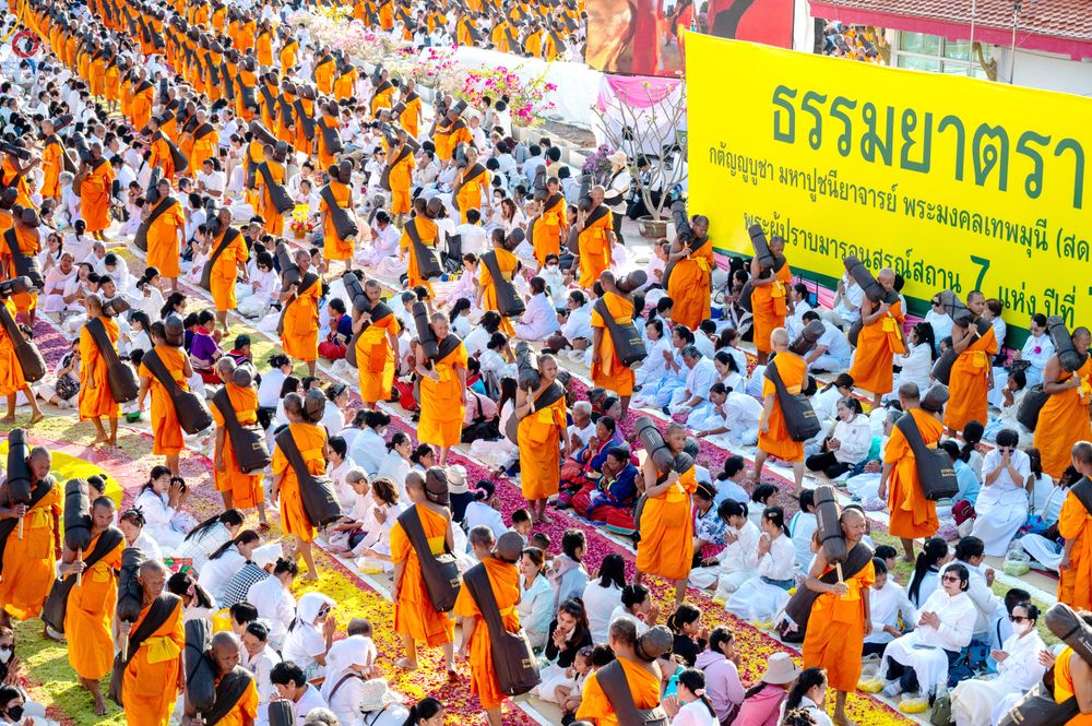 ภาพ No.292950:วันที่ 11 มกราคม พ.ศ. 2569 พิธีต้อนรับพระธรรมยาตรา ณ อนุสรณ์สถานลำดับที่ 3 (ภาพชุดที่ 2) สถานที่เกิดในเพศสมณะ วัดสองพี่น้อง อำเภอสองพี่น้อง จังหวัดสุพรรณบุรี ในโครงการธรรมยาตรา กตัญญูบูชา มหาปูชนียาจารย์ พระมงคลเทพมุนี(สด จนฺทสโร) พระผู้ปราบมาร อนุสรณ์สถ