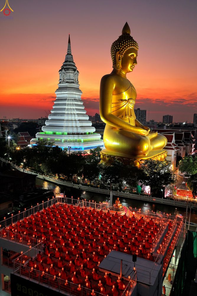 ภาพ No.302931:วันที่ 24 มกราคม พ.ศ. 2569 พิธีจุดประทีปธรรมถวายเป็นพุทธบูชา  และบูชาธรรมมหาปูชนียาจารย์  ณ อาคารธรรมยาตรา กตัญญูบูชามหาปูชนียาจารย์  ตรงข้ามวัดปากน้ำภาษีเจริญ จ.กรุงเทพมหานคร ในโครงการธรรมยาตรา กตัญญูบูชา มหาปูชนียาจารย์ พระมงคลเทพมุนี(สด จนฺทสโร) พระผู