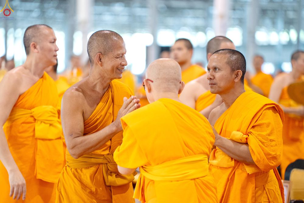 ภาพ No.339084:วันอาทิตย์ที่ 12 กรกฎาคม พ.ศ.2569 พิธีมุทิตาผู้สอบได้เปรียญธรรม ประโยค 1-2 ถึง ป.ธ.9 และ บ.ศ.1-2 ถึง บ.ศ.6 สำนักศาสนศึกษาวัดพระธรรมกาย ประจำปี 2569, พิธีมอบตราตั้งแต่งตั้งอาจารย์ใหญ่ สำนักศาสนศึกษาวัดพระธรรมกาย