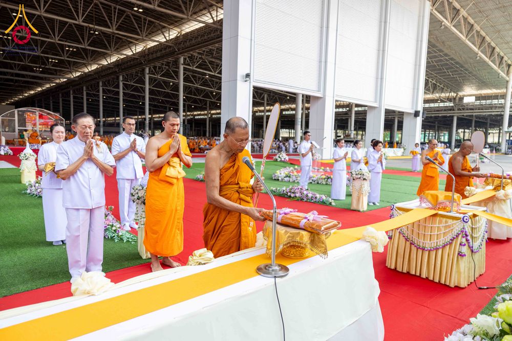 ภาพ No.316621:วันอาทิตย์ที่ 29 มีนาคม พ.ศ. 2569 พิธีทอดผ้าบังสุกุลและพิธีชำระร่าง โยมพ่อณรงค์ จินตมากุล  สิริอายุ 99 ปี 11 เดือน โยมบิดา พระครูปลัดรัตนวีรวัฒน์ (รังสฤษดิ์ อิทฺธิจินตโก) ที่ปรึกษาเจ้าคณะจังหวัดปทุมธานี เจ้าอาวาสวัดพระธรรมกาย  ณ ฌาปนสถานชั่วคราว ทางเข้า 