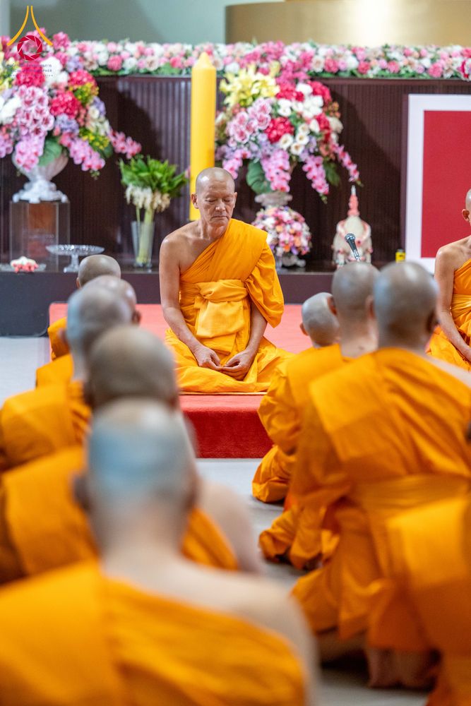 ภาพ No.286621:วันเสาร์ที่ 12 กรกฏาคม พ.ศ.2568 พิธีบรรพชาอุปสมบท  โครงการบรรพชาอุปสมบทหมู่ ธรรมทายาทนานาชาติ(ภาคภาษาจีน), โครงการบรรพชาสามเณร โรงเรียนนานาชาติ รุ่นที 14